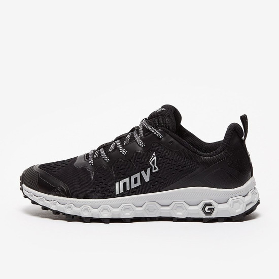 Sepatu Lari Inov-8 Parkclaw™ G 280 Black White 000972-BKWH-S-01