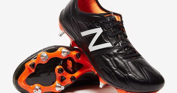 Sepatu bola clearance new balance visaro