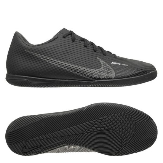 Nike mercurial futsal black hotsell