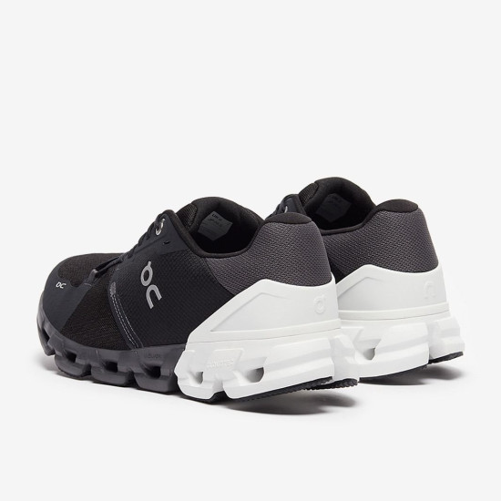 Sepatu Lari On Cloudflyer 4 Wide Black White M81.98664